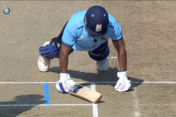 Sarfaraz Khan Celebrates Another Fiery SMAT 2025–26 Fifty With Push-Ups, Sends Clear Fitness Message to India Selectors [WATCH].